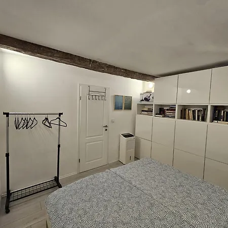 D And D Apartment